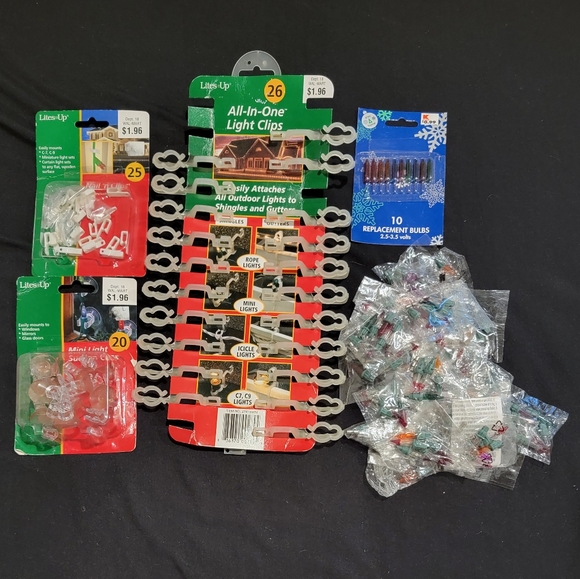 2/$4 Holiday light accessory bundle - Picture 1 of 4